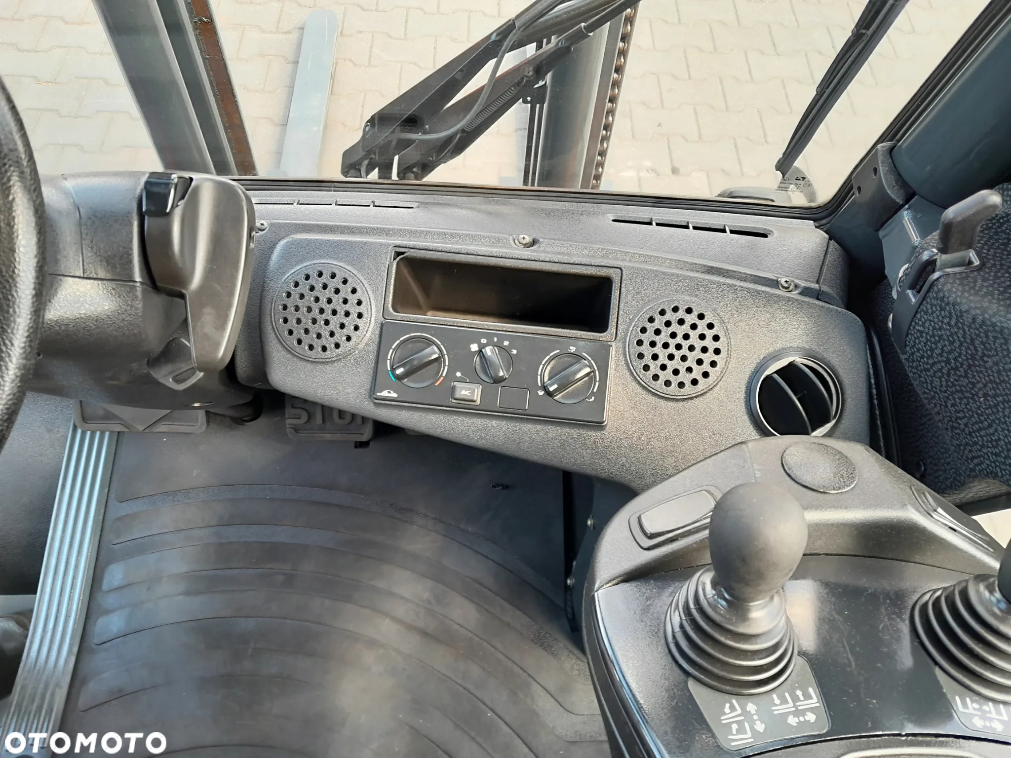 Linde H25T-02 - 10