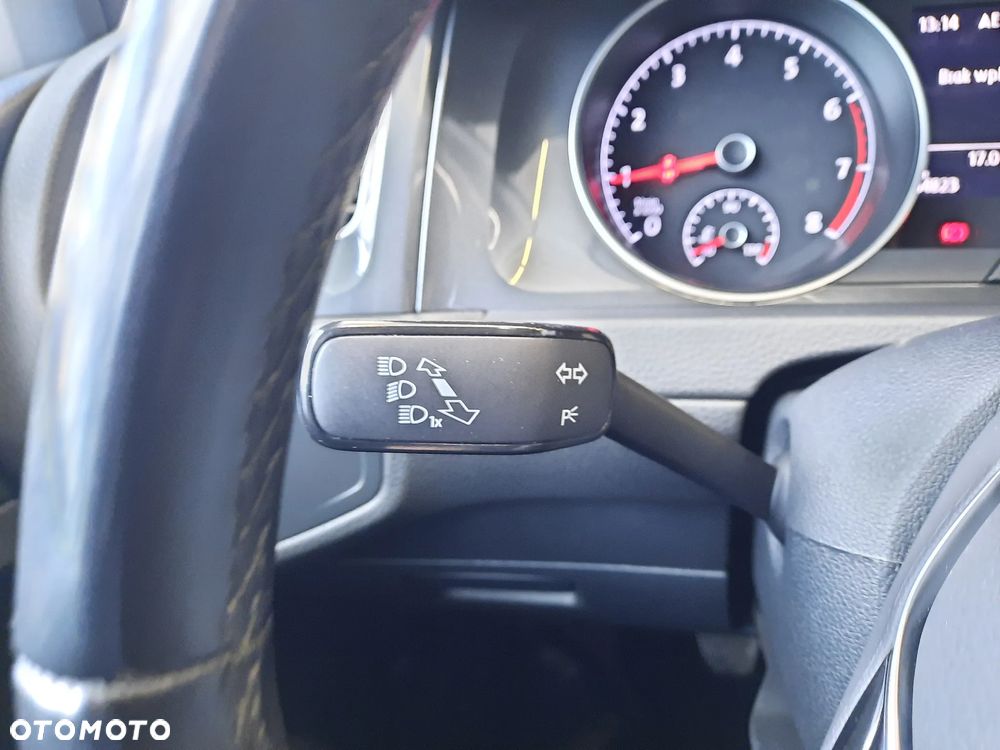 Volkswagen Golf 1.5 TSI BMT Evo Comfortline - 22