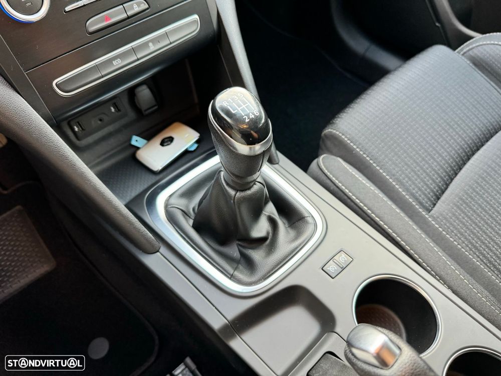 Renault Mégane Sport Tourer 1.5 Blue dCi Zen - 15