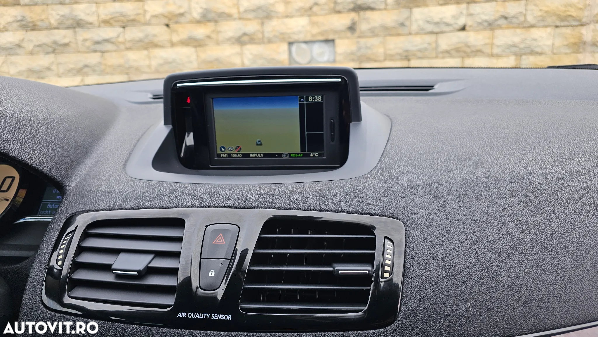 Renault Megane Grandtour ENERGY TCe 115 Start & Stopp Bose Edition - 14