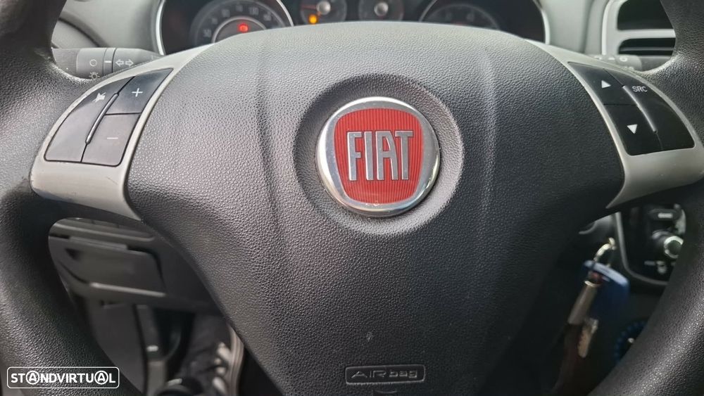 Fiat Punto 1.2 Lounge S&S - 11