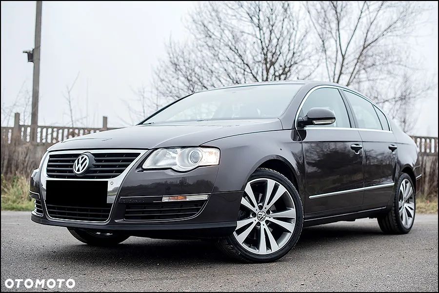 Volkswagen Passat - 2