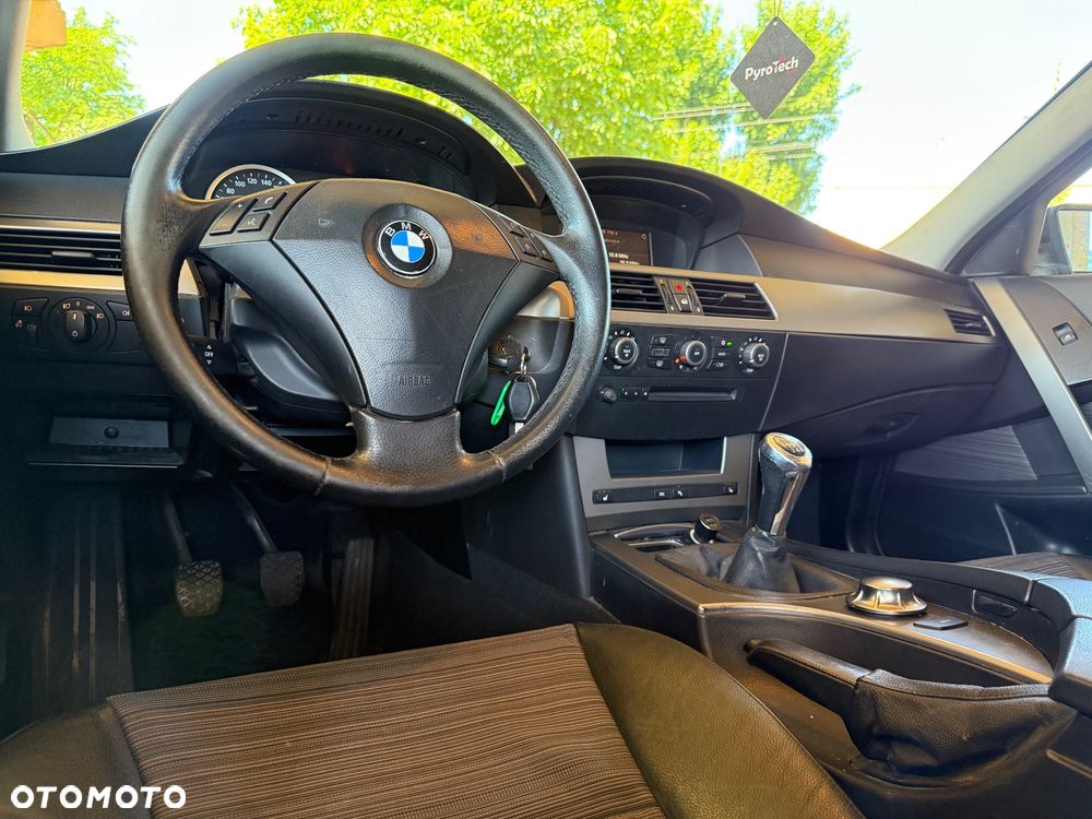 BMW Seria 5 530i - 35
