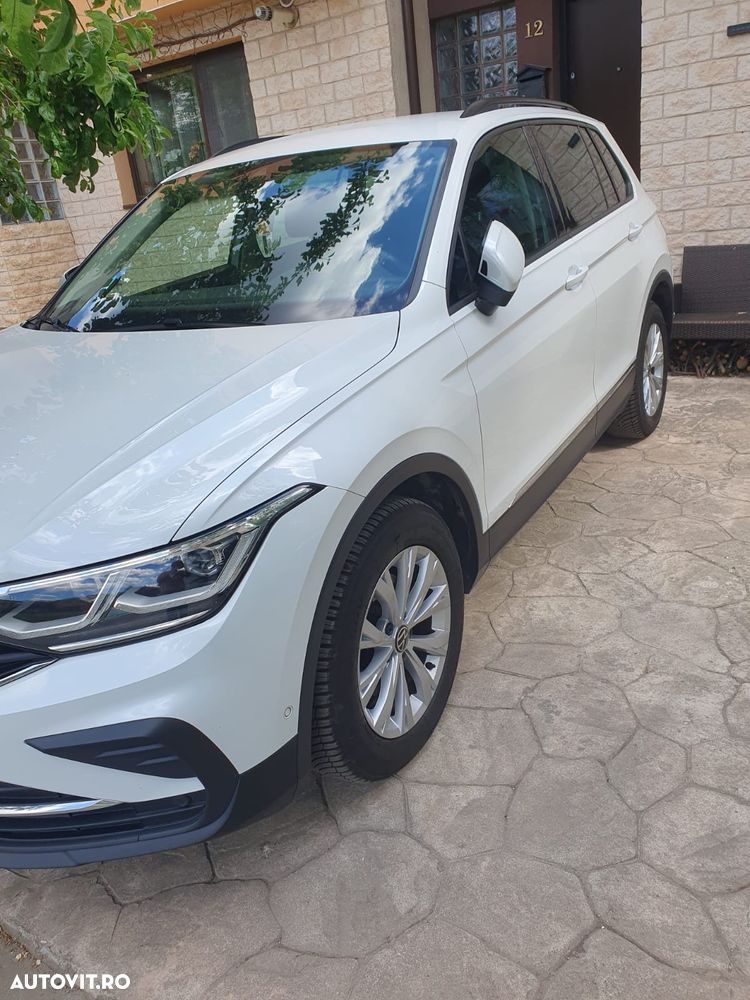 Volkswagen Tiguan - 2