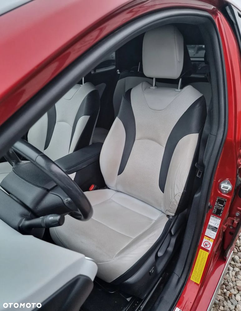 Toyota Prius Hybrid Executive - 15