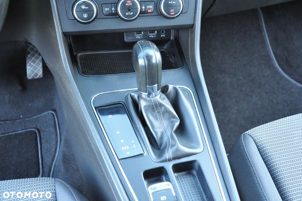 Seat Leon 1.0 TSI ECOMOTIVE DSG OPF Style - 29