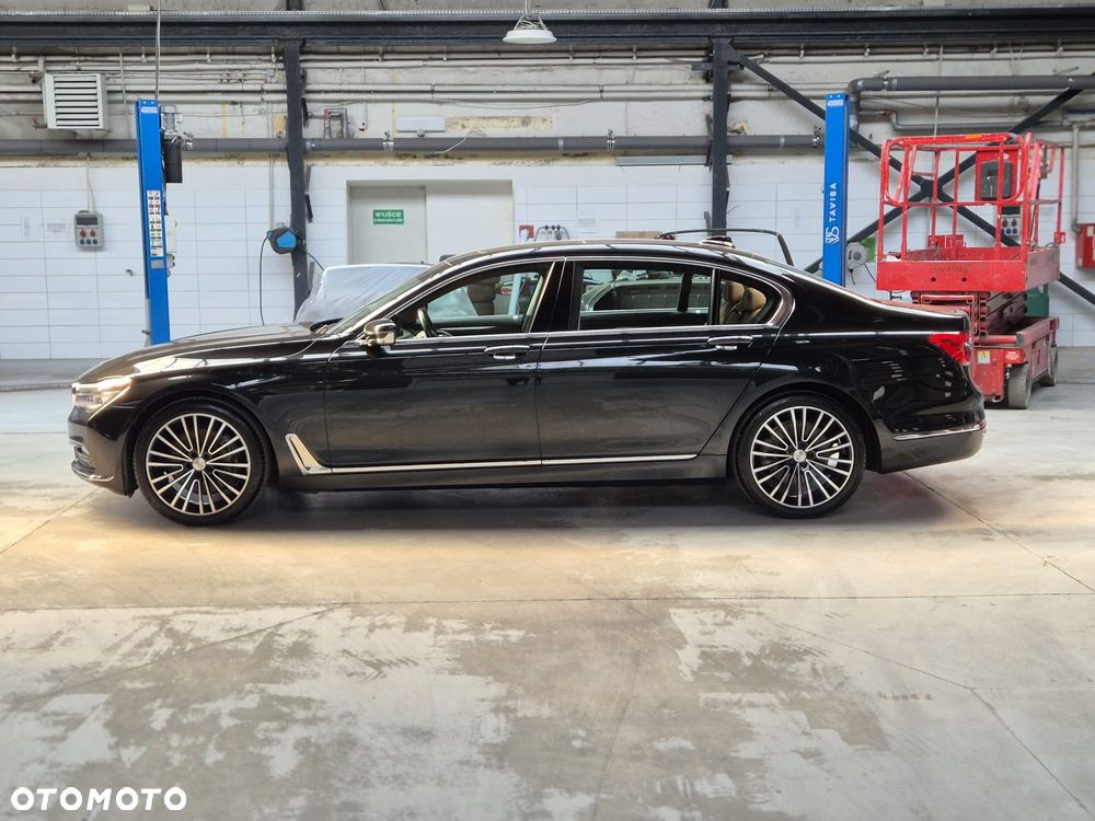 BMW Seria 7 - 8