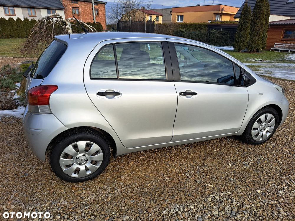 Toyota Yaris - 6