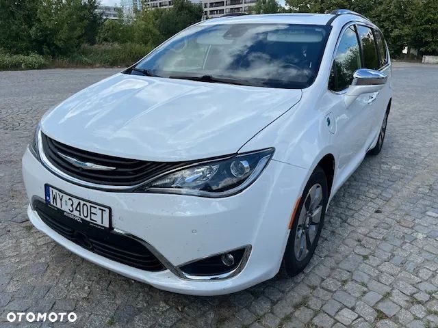 Chrysler Pacifica - 3