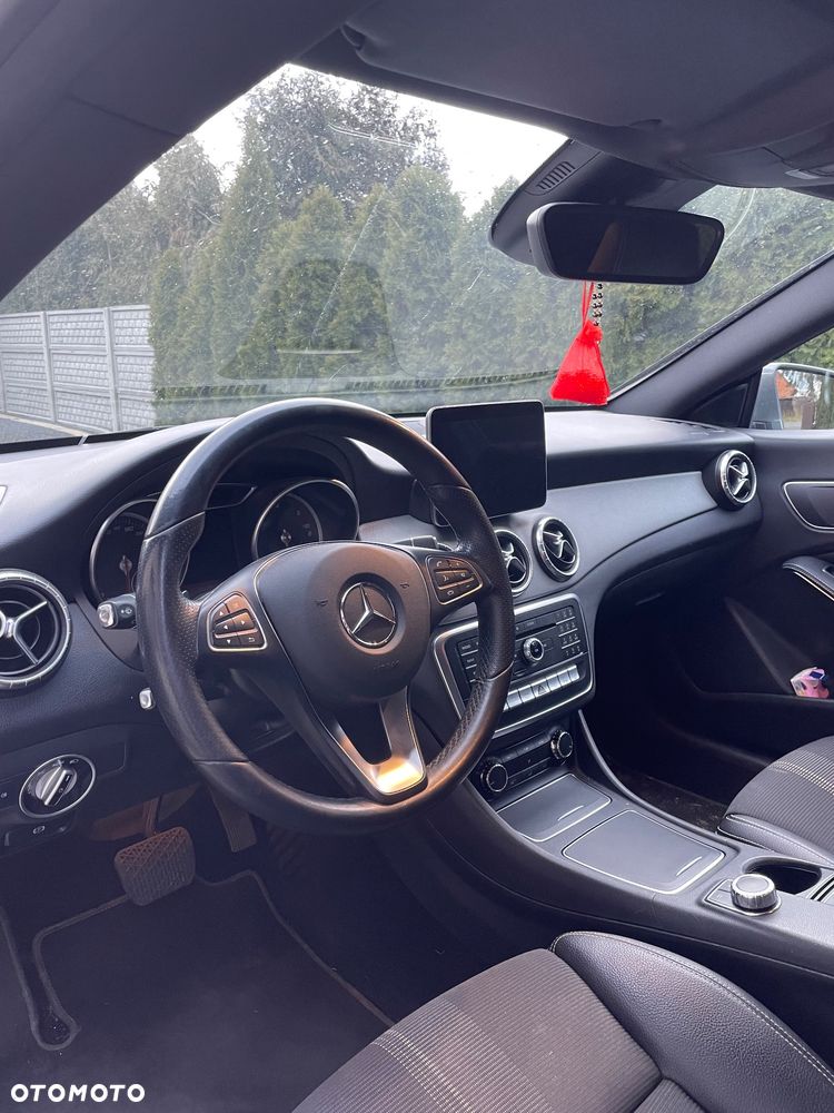 Mercedes-Benz CLA 220 (CDI) d 7G-DCT AMG Line - 9