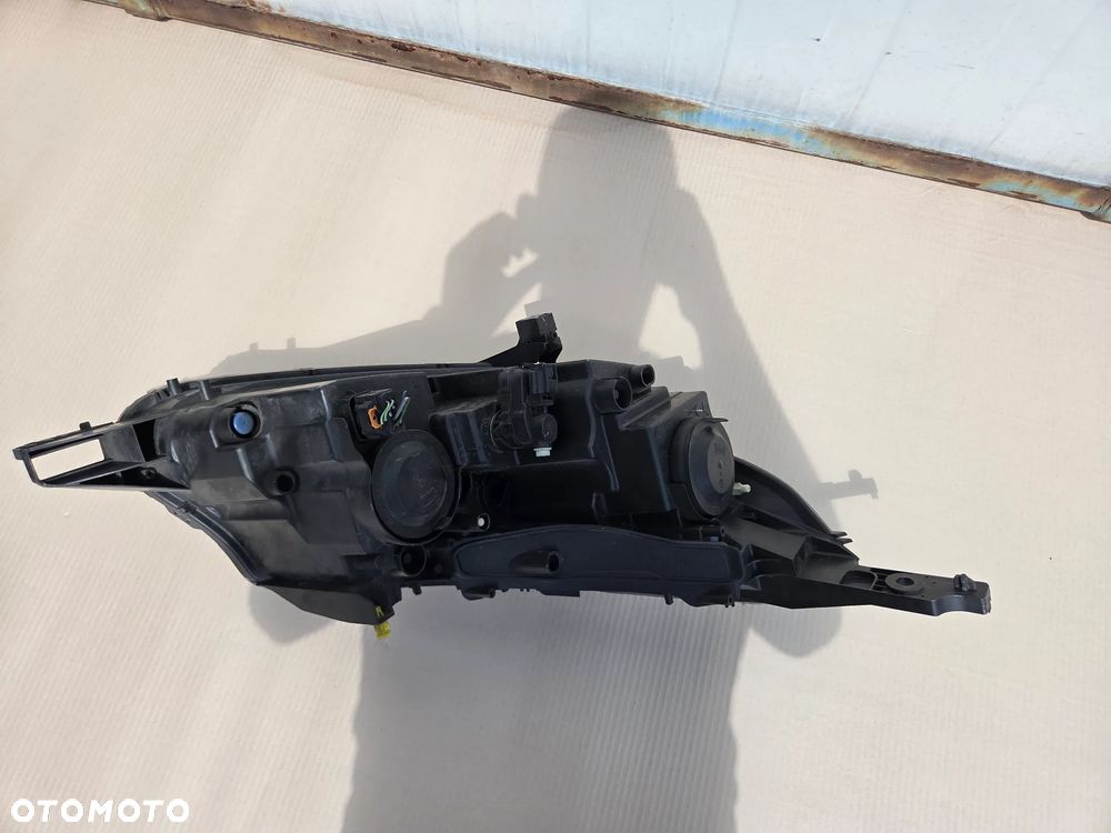 Lampy lampa przednia lewa prawa Peugeot 2008 I   9815405780   9815403080 - 13