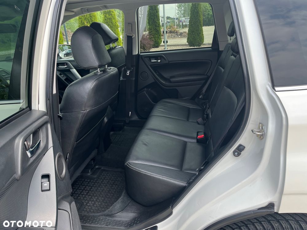 Subaru Forester 2.0XT Platinum Lineartronic EU6 - 21