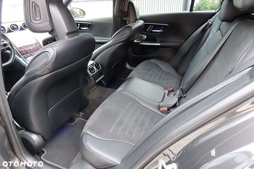 Mercedes-Benz Klasa C 220 d mHEV 4-Matic AMG - 26