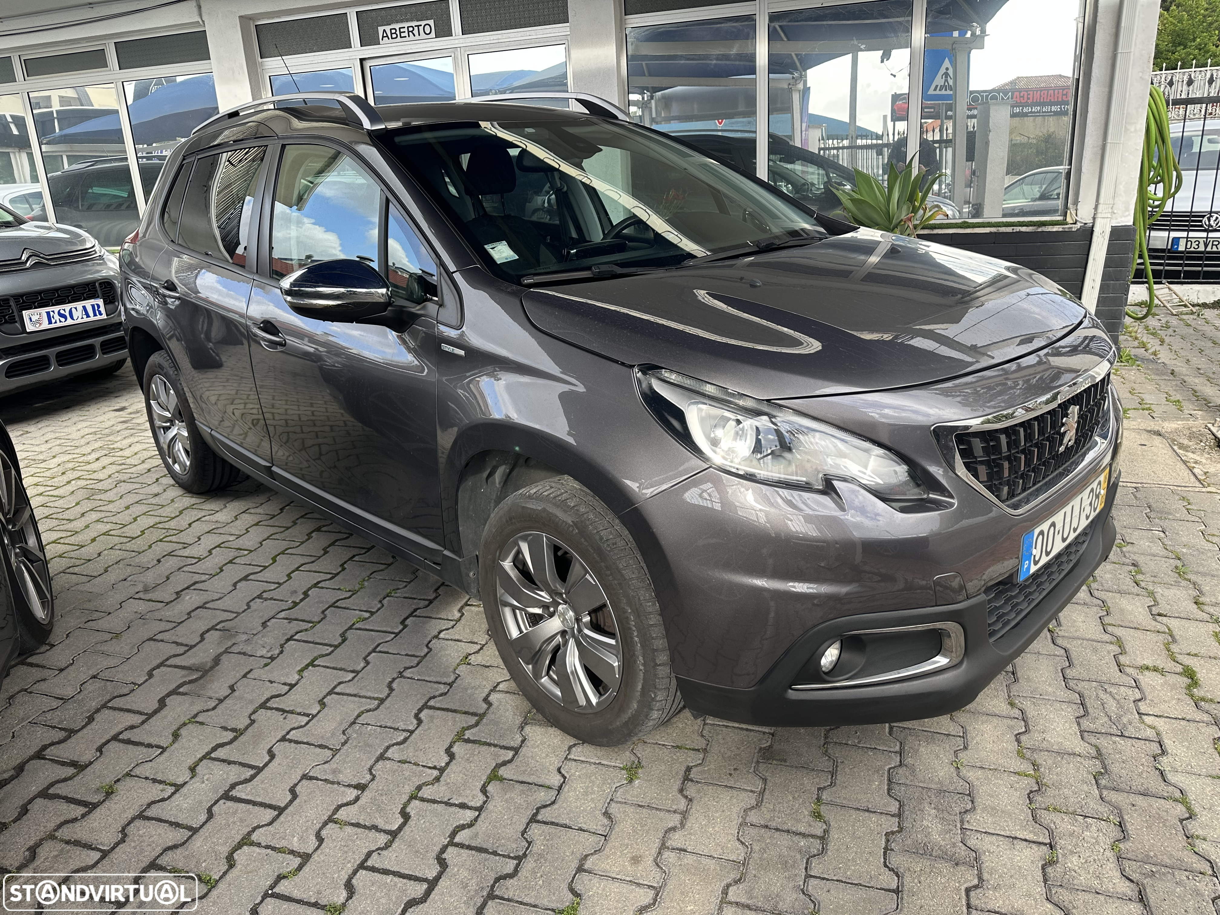 Peugeot 2008 1.2 PureTech Style - 4