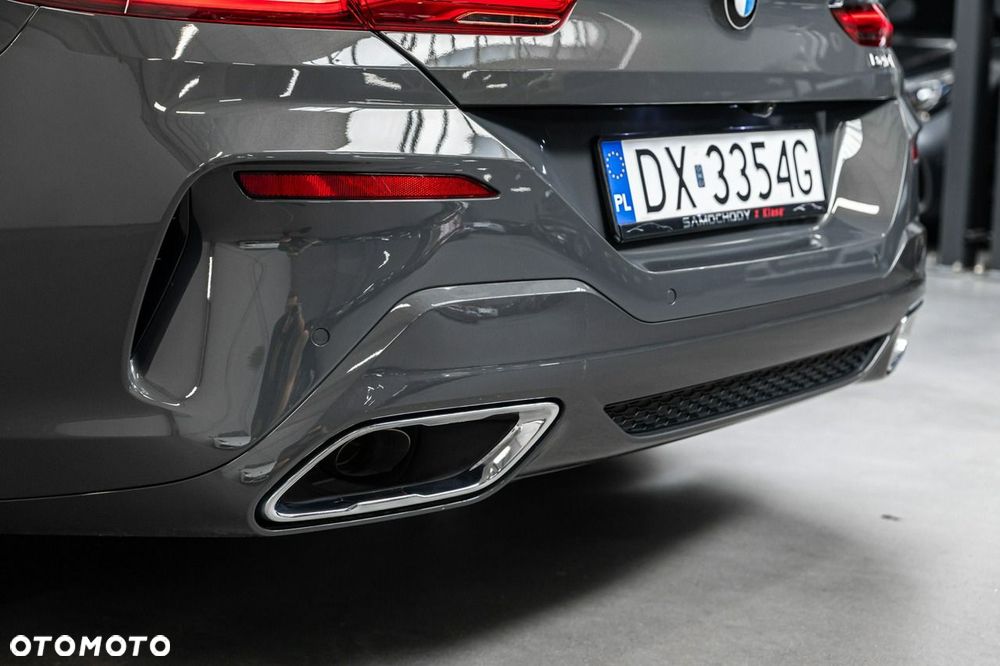 BMW Seria 8 840i - 22