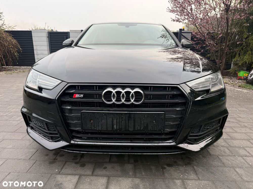 Audi A4 Limousine 35 TFSI S tronic - 1