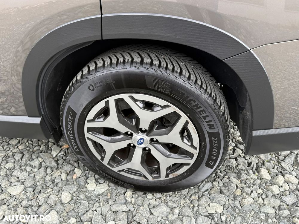 Subaru Forester 2.0 e-Boxer MHEV LinearTronic Trend - 12