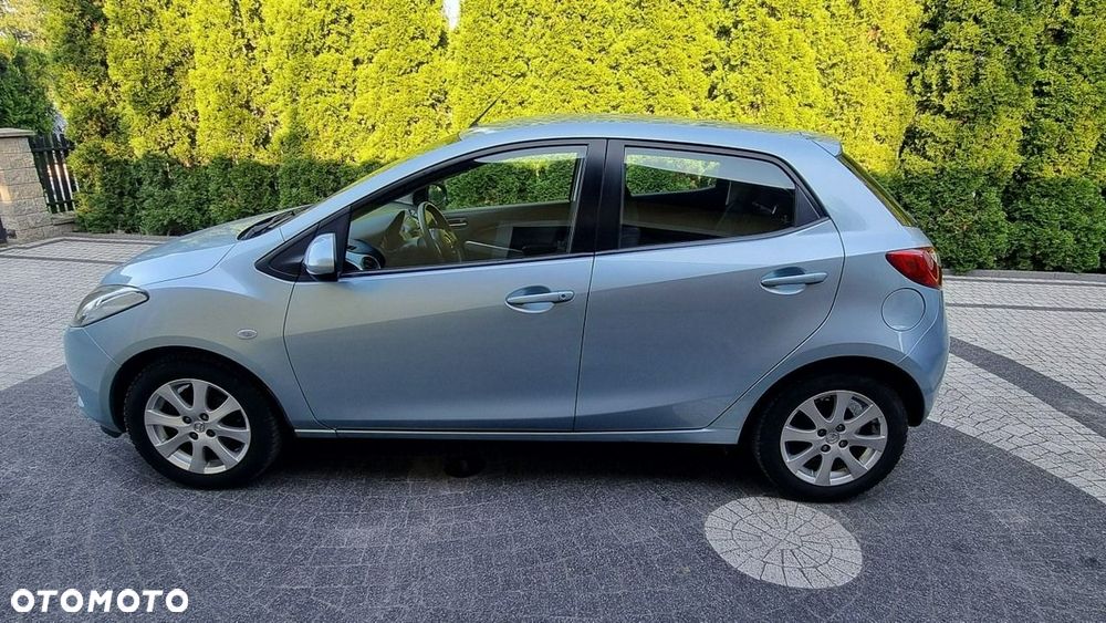 Mazda 2 - 3