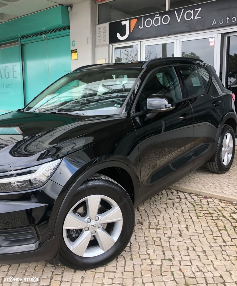 Volvo XC 40 2.0 D3 Momentum Plus - 3