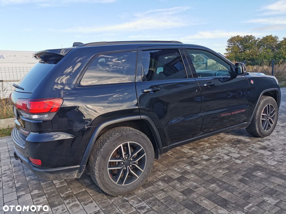Jeep Grand Cherokee - 13