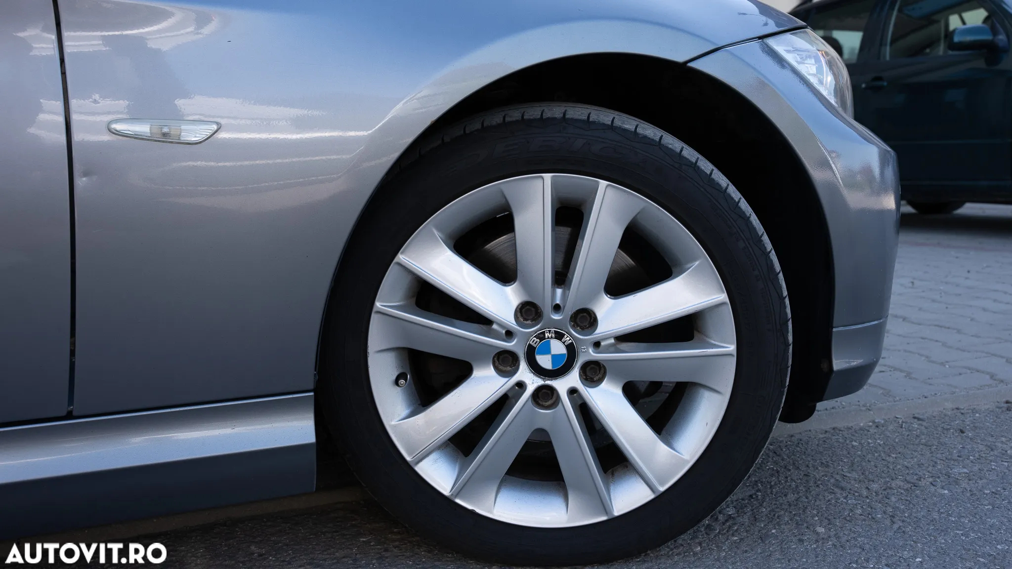 BMW Seria 3 318d - 15