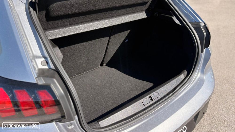 Peugeot 208 1.2 PureTech SE Style - 21