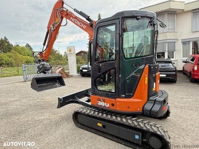 Hitachi ZX38-U - 1