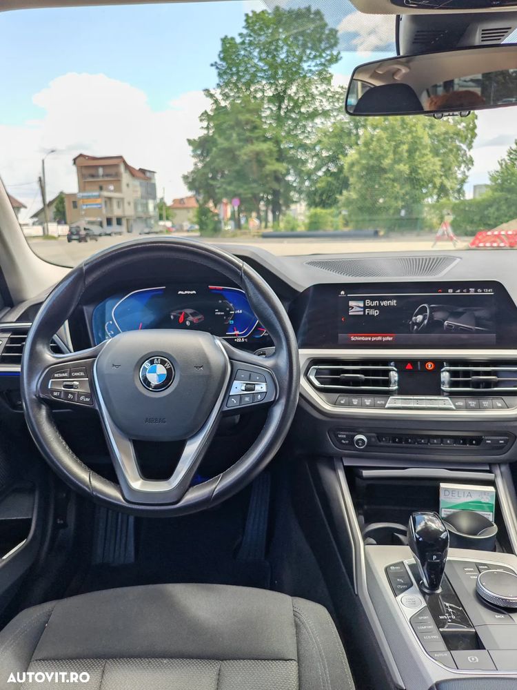 BMW Seria 3 320i AT - 10