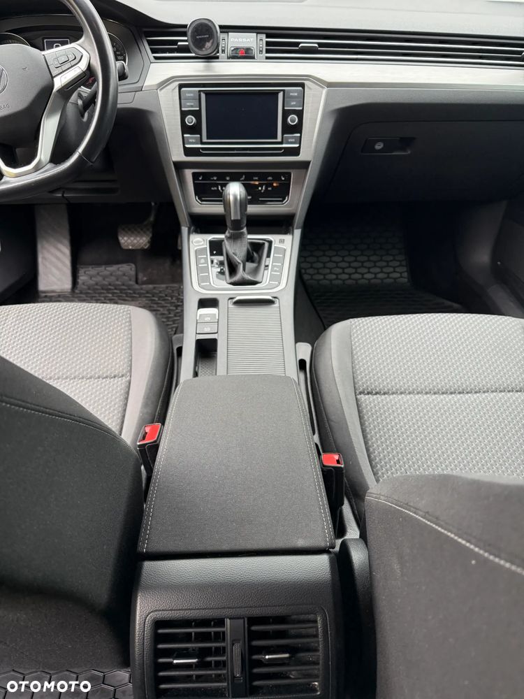 Volkswagen Passat 1.5 TSI EVO Essence DSG - 11