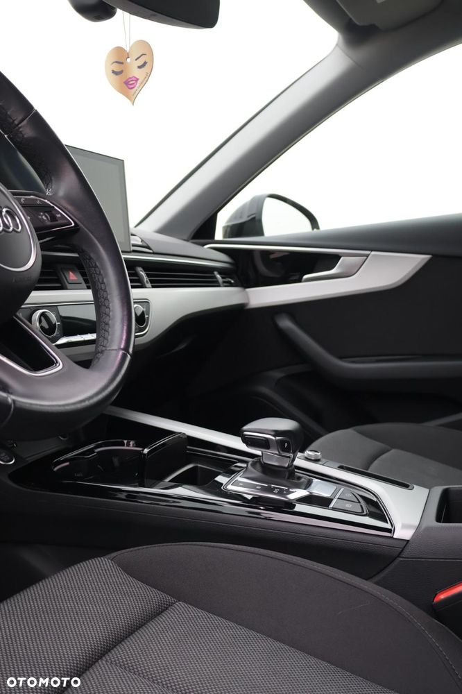 Audi A4 Limousine 35 TFSI mHEV Advanced S tronic - 16