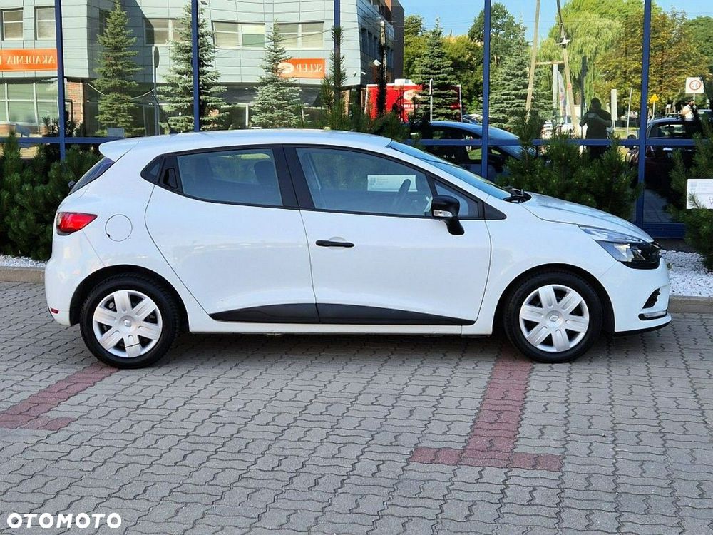 Renault Clio - 17