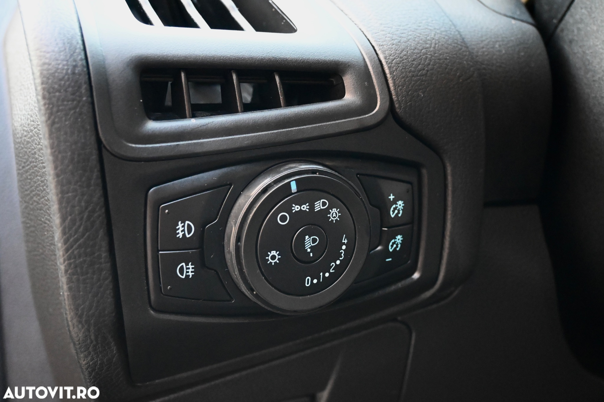 Ford Focus - 35
