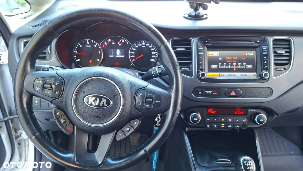 Kia Carens 1.7 CRDi XL 7os - 4