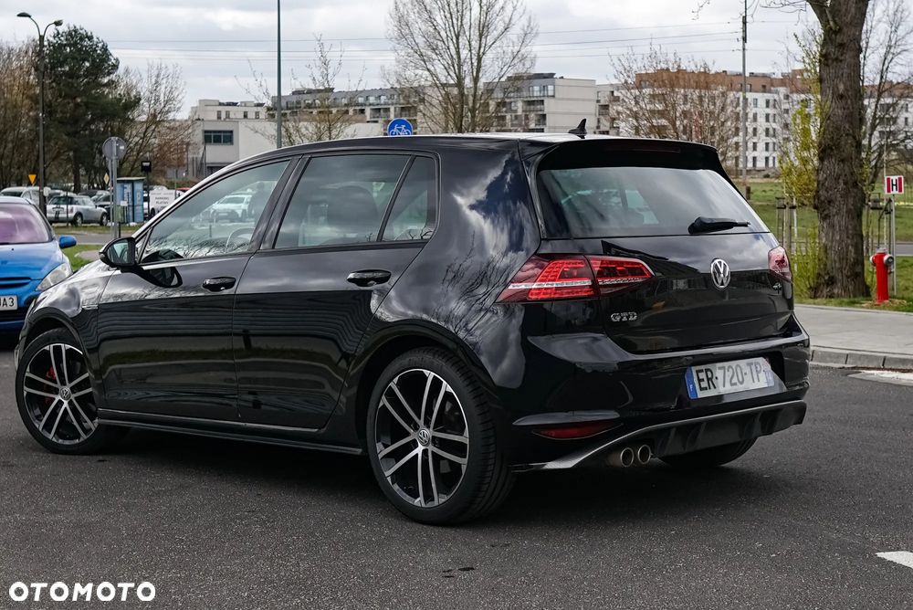 Volkswagen Golf 2.0 TDI BMT GTD - 15