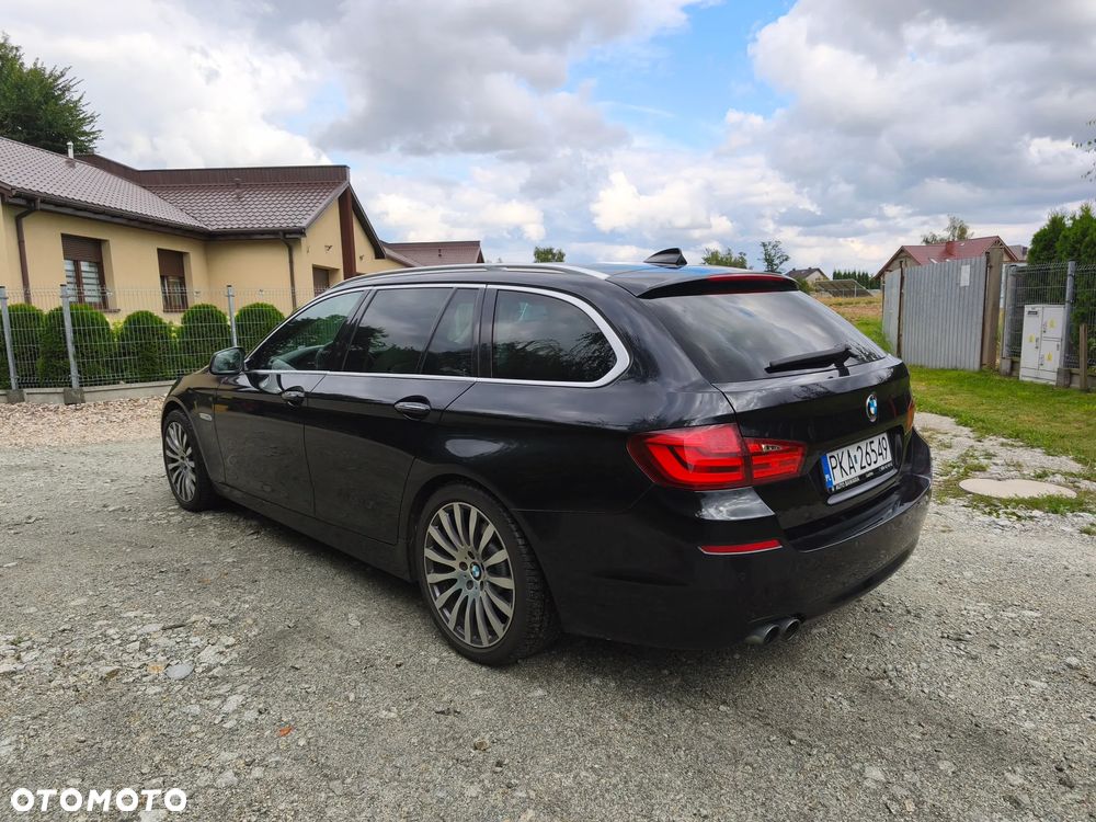 BMW Seria 5 525d xDrive - 7