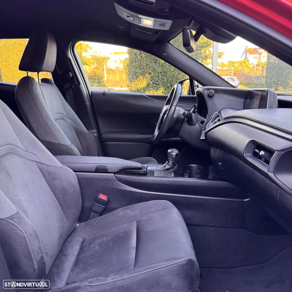 Lexus UX 250h Business - 9