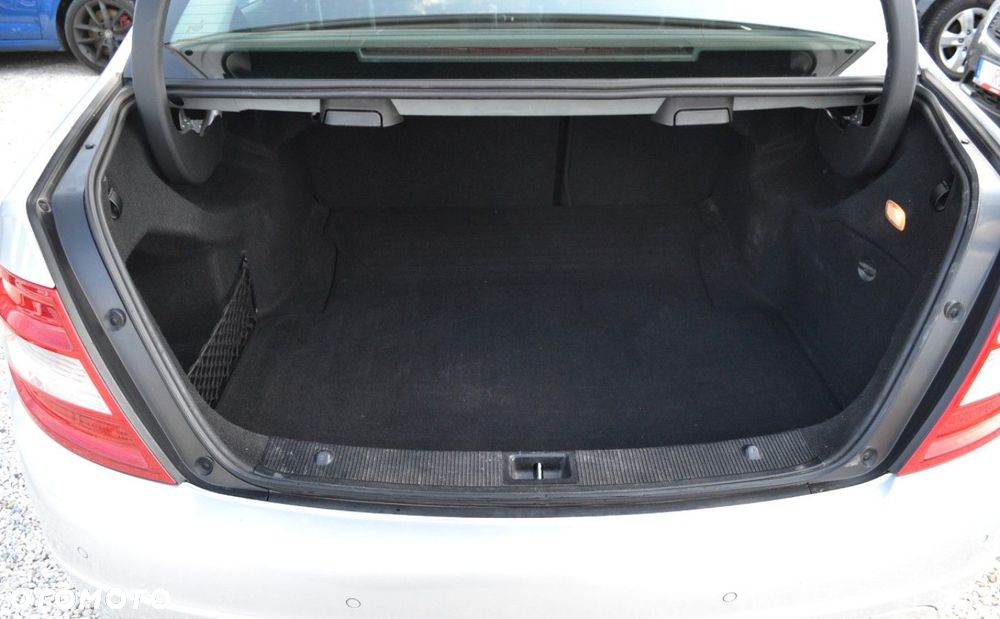 Mercedes-Benz Klasa C 180 Kompressor - 34