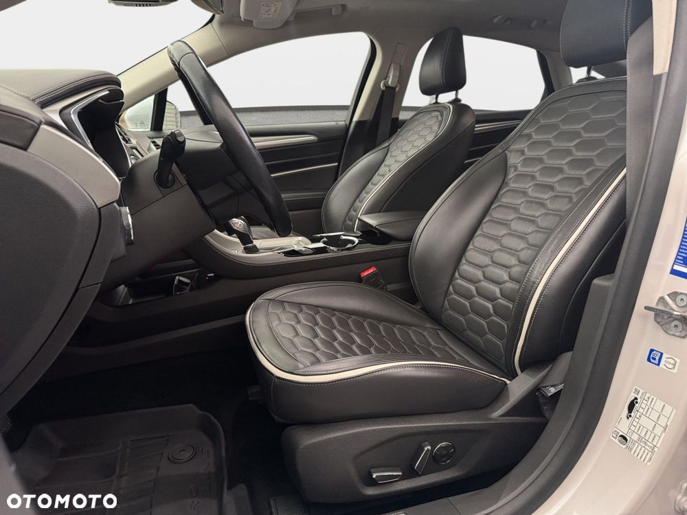 Ford Mondeo - 13