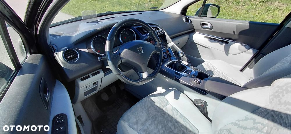 Peugeot 3008 1.6 HDi Premium - 5