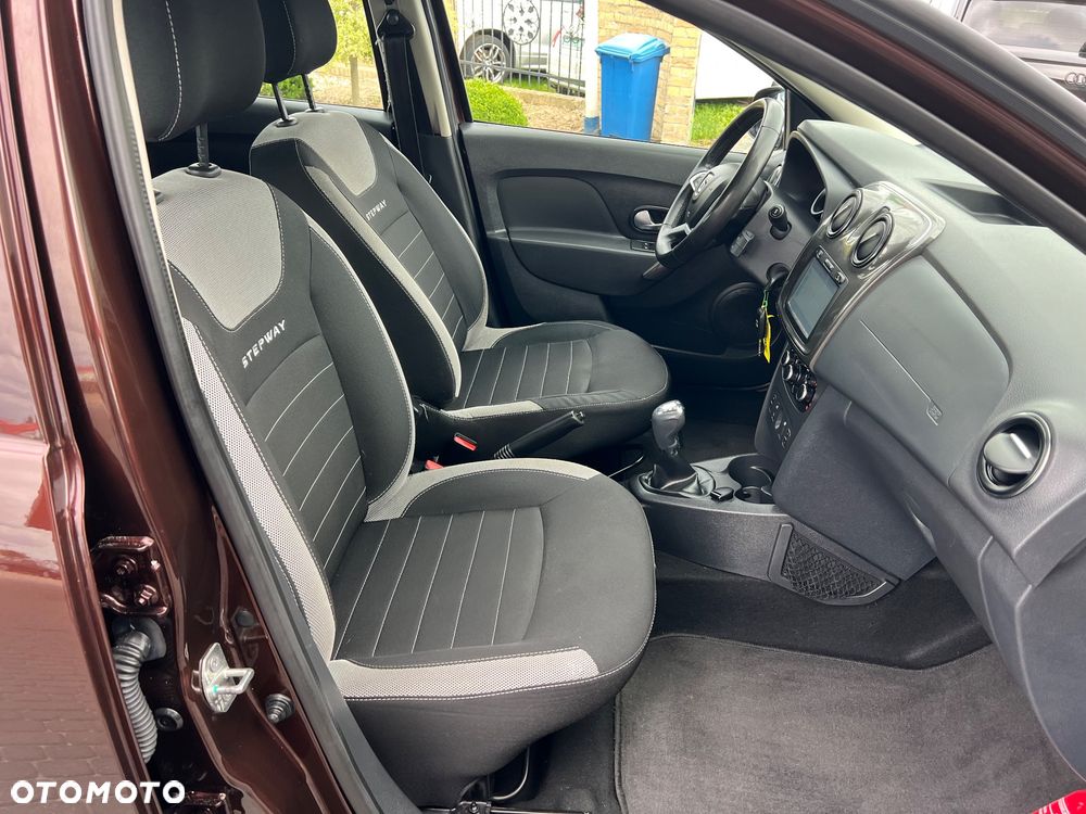 Dacia Sandero 0.9 TCe Laureate S&S Easy-R - 30