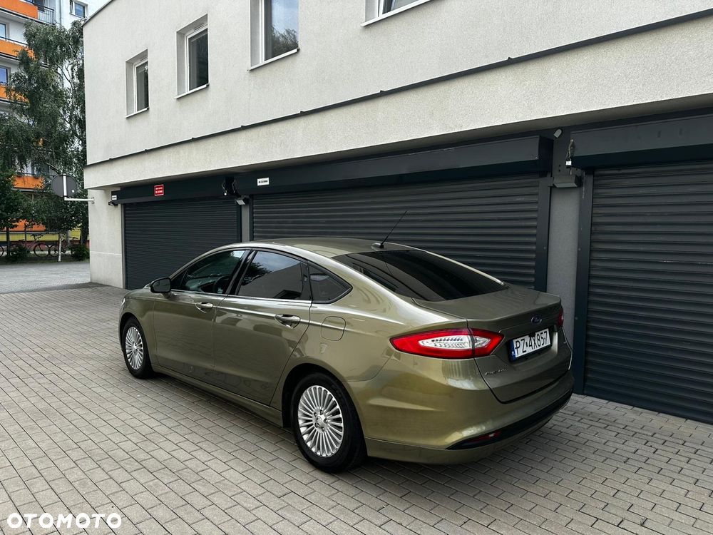 Ford Fusion - 12