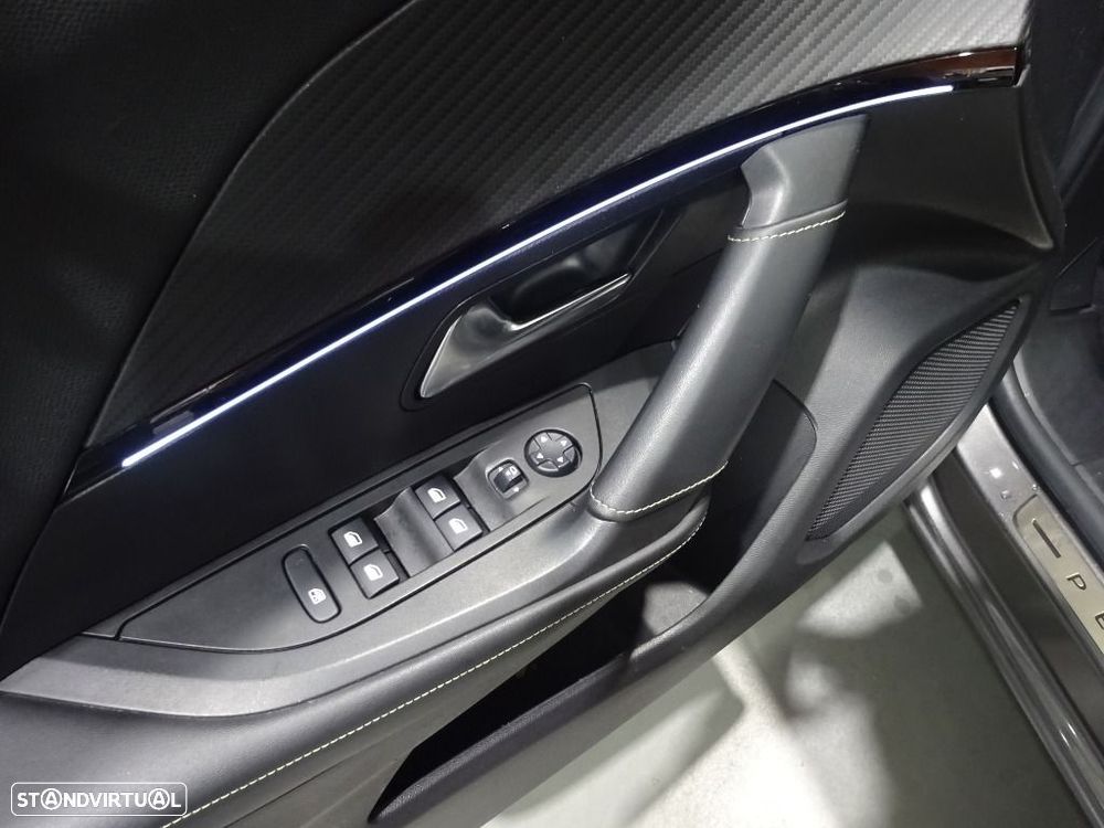 Peugeot 2008 1.5 BlueHDi GT - 9