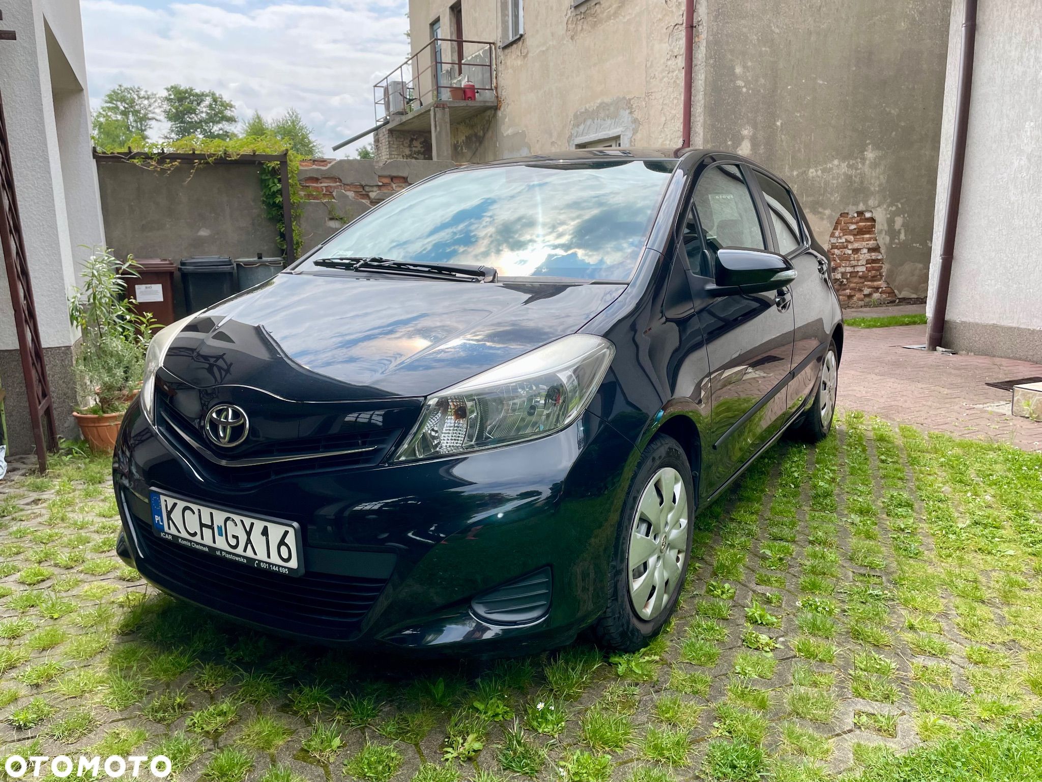 Toyota Yaris - 1