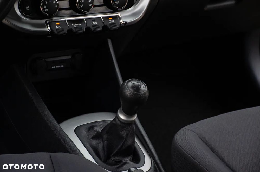 Kia Rio 1.2 Business Line - 36