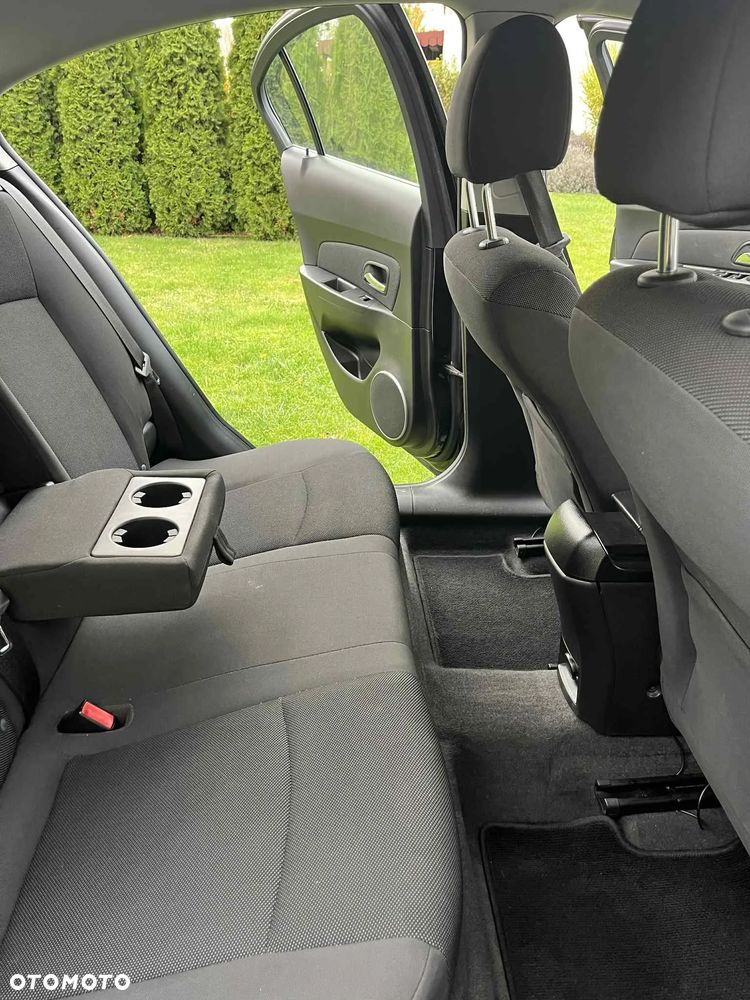 Chevrolet Cruze 1.8 LT+ - 9