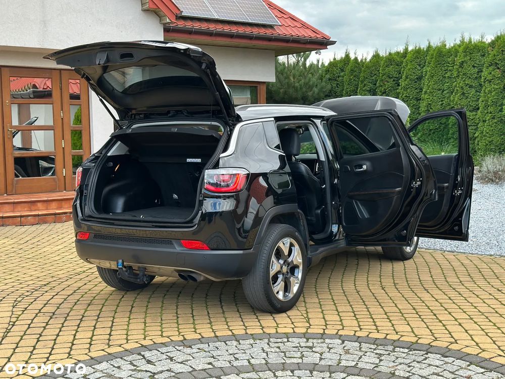 Jeep Compass - 34