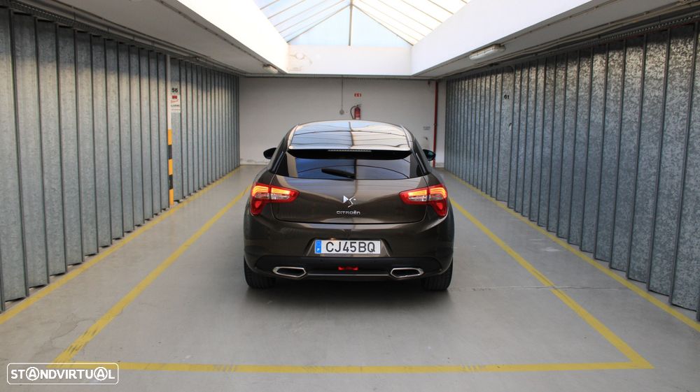 Citroën DS5 e-HDi 115 EGS6 SoChic - 44
