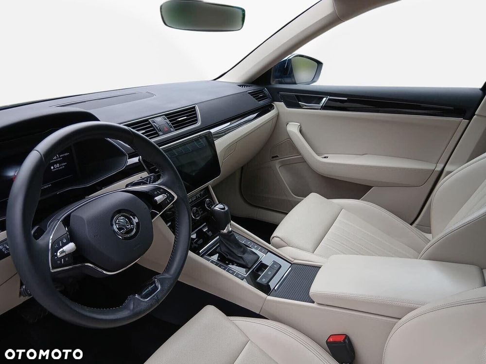 Skoda Superb 1.4 TSI Plug-In Hybrid L&K DSG - 11