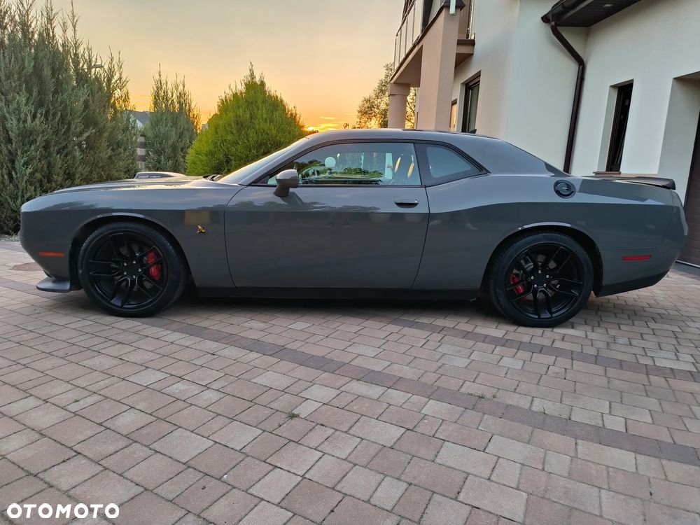 Dodge Challenger 6.4 Scat Pack - 9