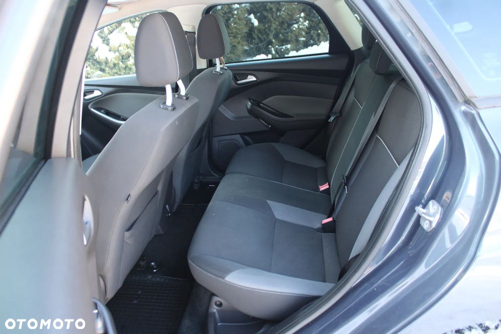 Ford Focus SW - 21